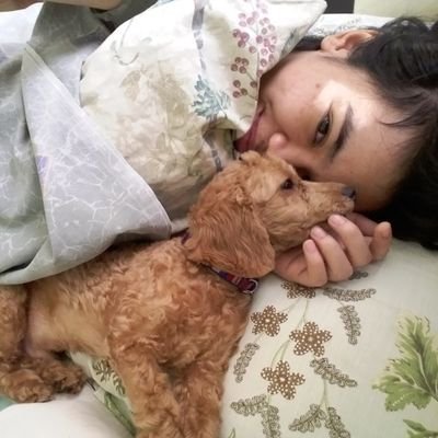 gabbeymendoza's profile picture. Still don't know what I'm doing, but have now accepted that that's okay.