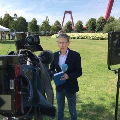 Presentator tv nieuws/Rijnmond Vandaag, eerder werkzaam als politiek verslaggever/programmamaker Rijnmond