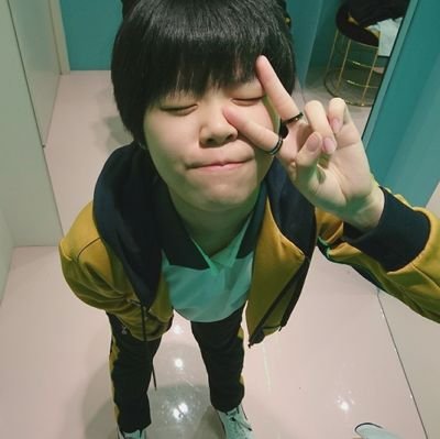 Hello!
I'm the fan of ELF&AMRY.
You can follow my instagram.