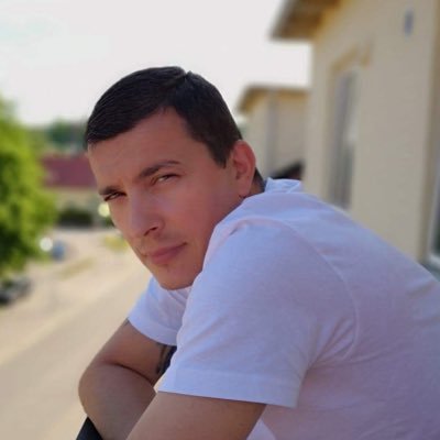 Bperic79's profile picture. Familija, Pivo i Partizan. To je to.