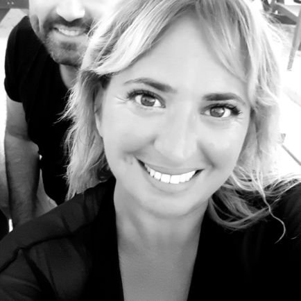 aysegul_akyarli's profile picture. kuş ölür... sen uçuşu hatırla...