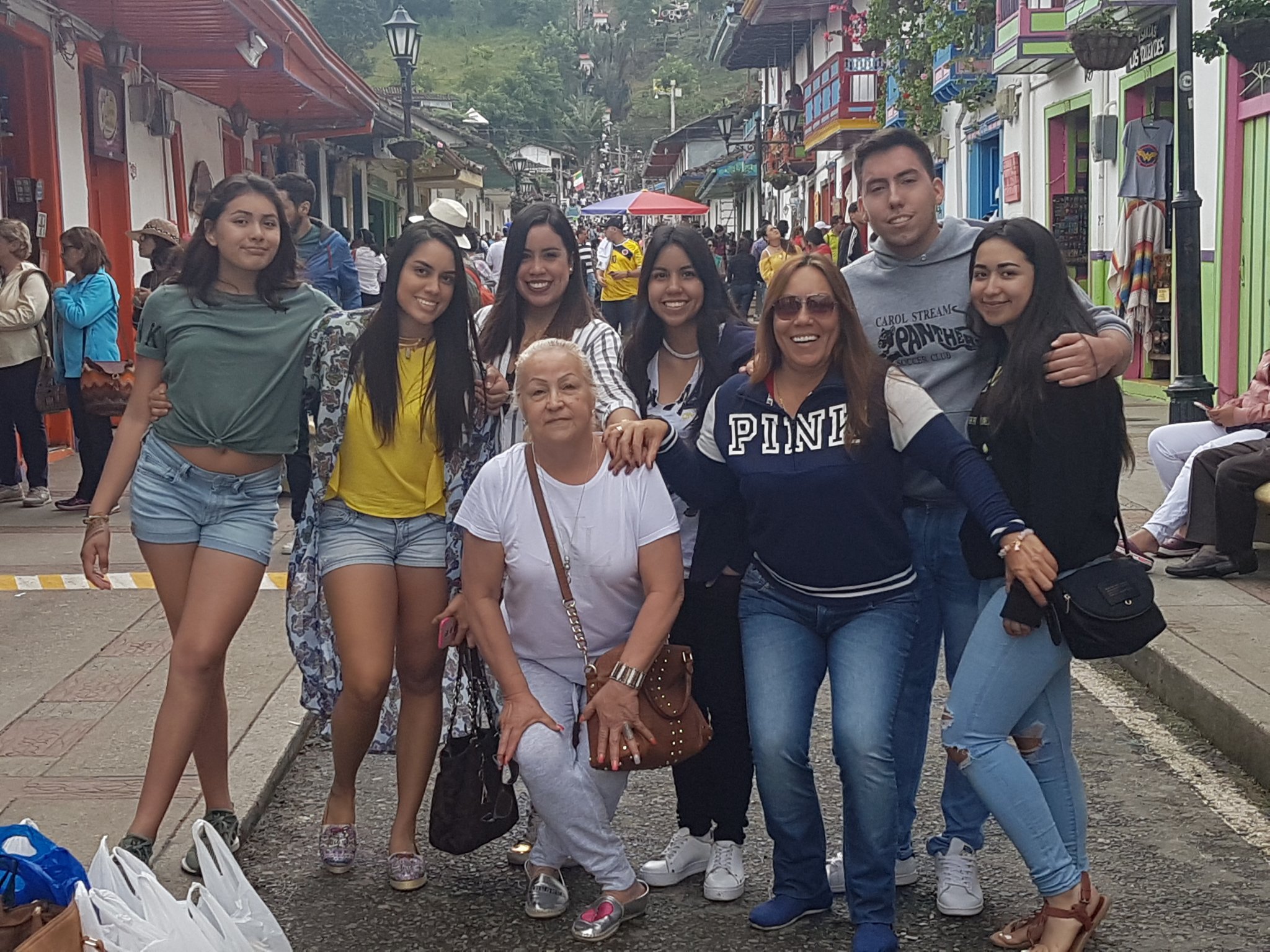 sandrapatirz's profile picture. Inmigrant. There comes a time when you have to choose between turning the page & or closing the book..Siganme los buenos que yo los sigo! Instagram sandrapatirz