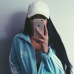 justinefooley's profile picture. Lost and a loser