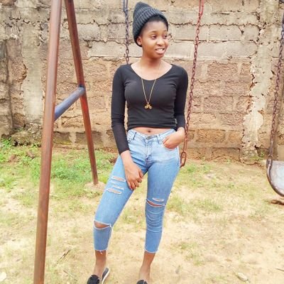 AnneEmma5's profile picture. 