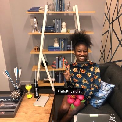 MoeTechtainment's profile picture. Making People Smarter One Synapse At A Time ✨