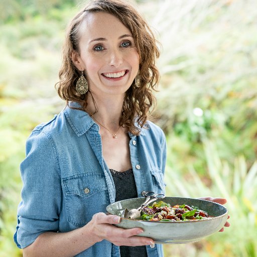 Low FODMAP food enthusiast & recipe writer at https://t.co/61ifr84g0l. I'm here to help you thrive by providing yummy low FODMAP recipes. #GF #DF #NutFree