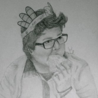 Temlal's profile picture. اتزحلقت في حفلة تخرجي.. جسم اسطواني يخلو من الرقبة