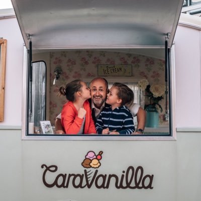 Olive the vintage ice cream caravan scooping delightful British ice cream throughout Hampshire and West Sussex. Available to hire for any event!