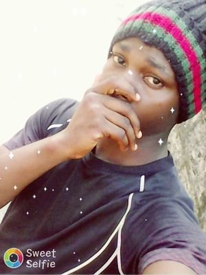 vickimani4's profile picture. 