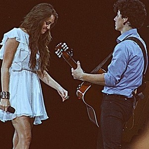 FierceeMileyy's profile picture. Single? Nope I'm taken by the amazing Nick!! Demi raped this. @_itsDemiLovato_ i loooovvee youu!!