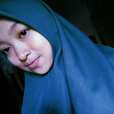 Elly24167599's profile picture. 