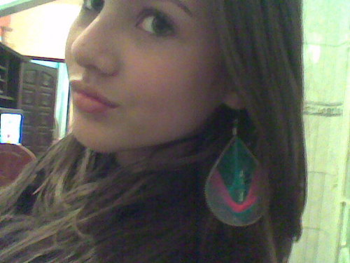 123deh's profile picture. Meu caminho é cada manhã
Não procure saber onde estou
Meu destino não é de ninguém
E eu não deixo
Os meus passos no chão
Se você não entende, não vê
Se nã