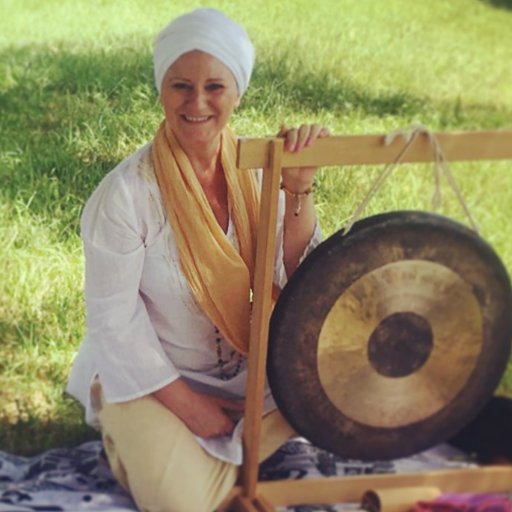 #kundaliniyoga Teacher as taught by #yogibhajan - #Gong Healing - designer - vocalist - http://t.co/jipaVvmAPJ