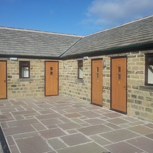 Set in a rural location with panoramic views of the Wharfe Valley. Short walk to the Chevin and a mile from Otley Town Centre. Free Wi-Fi. Call 01943 876845