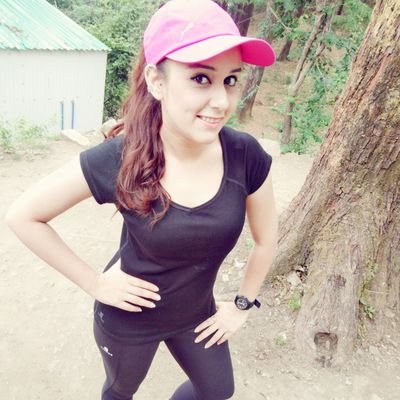 Vidisha_October's profile picture. Love life/brains/sarcasm and you can Know Me through my tweets !