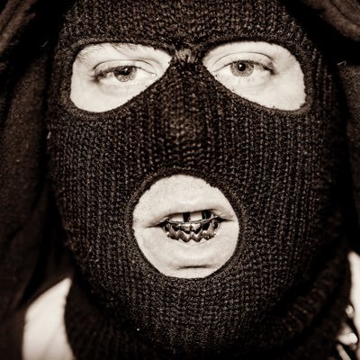 Melvin Gully is a heavy hitter EMCEE coming out of Dallas,Texas(the TRIPLE D!)...like follow share that shit!!!