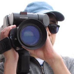 スチール&ビデオカメラマンです。 デジタルグラビア、番宣・メイキング撮影、宣材、アーティスト写真などなど子供向けから大人向きまで幅広く撮影してます。
ステッカー、映画・舞台のチラシ、ポスター、ポストカード、番組表、栞など紙物、エフェメラコレクター。
都内の街角などで撮影させていただけるモデルさんを随時募集しておます。