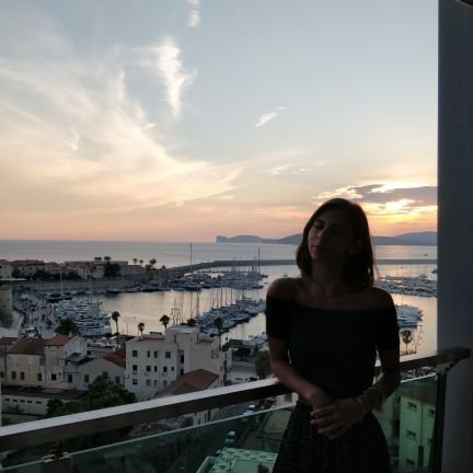 Il modo in cui una persona ne guarda un'altra dice molto di come la vede.