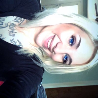 SalazarIzzy's profile picture. 🤘🏼🃏🖖🏼♠️🙃♥️🤪