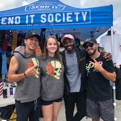 markelkylie23's profile picture. Just a girl that is so in love with @5sos loving everyday and loving life 🖤❌💔📎 Beartooth, Attila, Green Day, Nirvana, Neck Deep, Iprevail