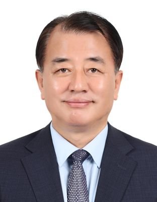 Director Air & Space Policy Center
KRINS
Aon General Adviser
PhD in law.
Honor Prof. of Air Force Academy