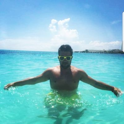 alfiesaunders10's profile picture. OUFC 💛💙