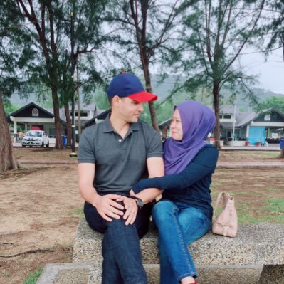 💙'I'm good but not an Angel,i do sin but i'm not the Devil 👰🏼🤵🏼I'm A Clingy Wife To Awesome Husband 😋