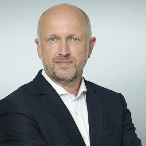 Rund um Reputation, Kommunikation, Versicherungen, Immobilien und Vertrieb.