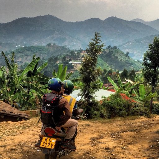 Journaliste indépendant basé à Mayotte, en mouvement dans l’Afrique de l’est.