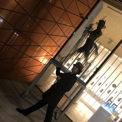 Mrallback8's profile picture. 投資家・資産家・バーテンダー
限りある時間を使って、
たくさんの人とたくさんの場所で。