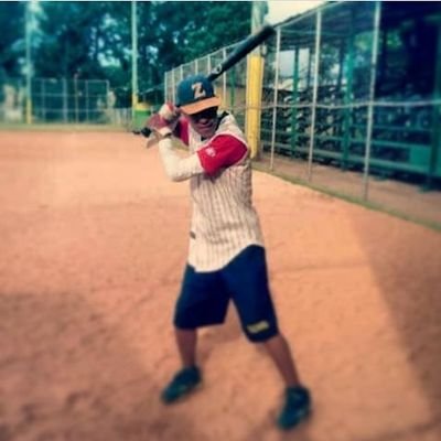 Venezolano 🇻🇪⚾⚽🏆.                            


            Lic. educ.fisica deporte y recreación.             
Chef Internacional🥗🔪
Auxiliar Fisioterapia.