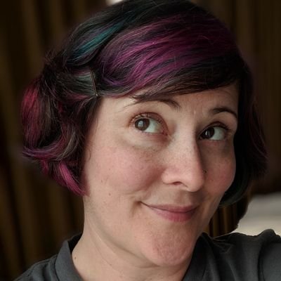 Holly Bowen, or 'Pips' if you're fannish. She/her. Software dev at Checkr. Queer, nerdy, ex-vangelical, ex-Southerner who escaped to SF. Destroy capitalism!