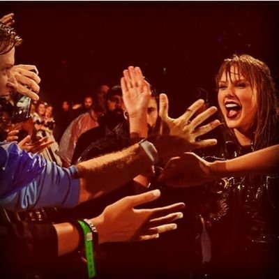 loving Taylor swift💜💜
swiftie girl.
1989 , Reputation.
She left her scarf but wrote all too well and somehow that was everything😄😄