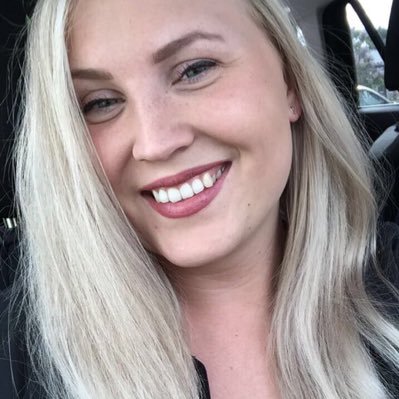 IzzeNiemi's profile picture. Är svinsnabb på att kissa när det är kö utanför