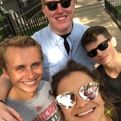 3ric_L's profile picture. My mom says I'm big boned