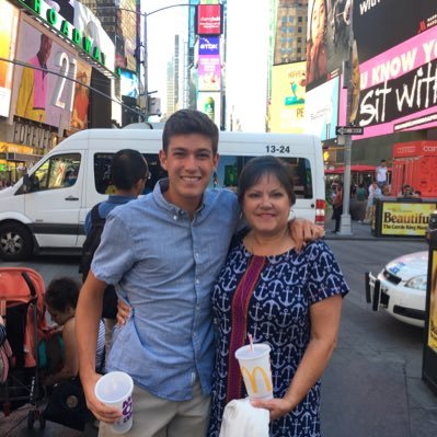 2myork's profile picture. 