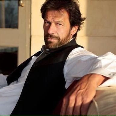 Shahsabpti's profile picture. ‏ہارتا وہ ہے جو ہار مان لیتا ہے