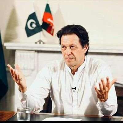 Hasrat_02's profile picture. سارے جہاں کا درد ہمارے جگر میں ہے۔