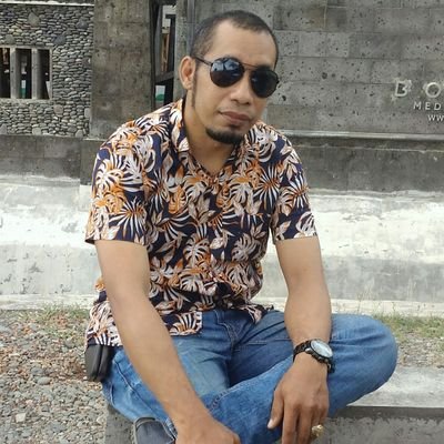 Sutaryo24193656's profile picture. Berfikir positif...