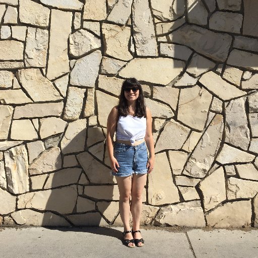 Lover of the Lord. Fashion historian. Enthusiastic about 📷, museums, music and art. ✨ Writing about fashion, faith and personal growth.