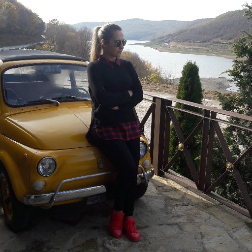 busrarahova's profile picture. Sanayici bir müdüre ;)