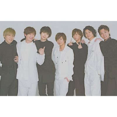 Kis-My-Ft2が大好きです。全員好きですが、特に藤ヶ谷くんが１番好きです。
あと、プロ野球も好きで、好きな球団は、ジャイアンツが好きです。
かわいいものが好きで、サンリオキャラクター(特にキティちゃん)、ディズニー、リラックマが大好きです。
ピンク色が大好きで、ピンク色のものを集めたりしてます。