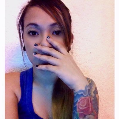 marielllite's profile picture. music • tattoos • arts • photography