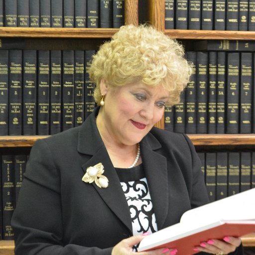 abogada_linda's profile picture. Practice areas:
Criminal law
Family law
Immigration law 
956-541-2168