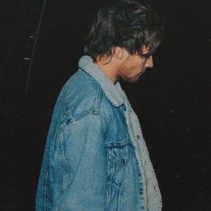 RainbowLarryH's profile picture. El amor no tiene género, elige a quién te quiera, lo que te hace feliz ;).
Proud to be who I am.