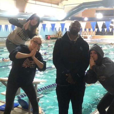 Highlands Ranch High School Girls Swim & Dive! #nodaysoff