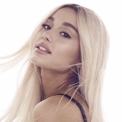 just here for the entertainment 🤍 ariana grande & madison beer ✧・゚: *✧・゚:* dangerous woman tour 3.14.17 | life support tour 11.12.21 | spinnin tour 4.26.24