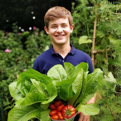 17 y/o gardener 👨‍🌾 Living in Belgium 🇧🇪 Sustainable • Organic • Homegrown veggies 🌱 Follow me for other pics 🙌 Check out my website 😉