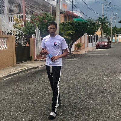 Ballking_flores's profile picture. 📚🎓🏀 #beautyinintelligence