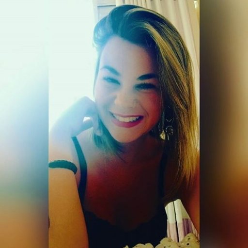 Eu gosto de gente que traz paz, sossego no coração e calma no pensar! 🍀🍃🌹